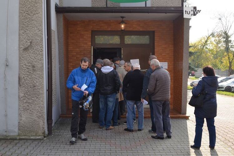 Emeryci tłumnie składają wnioski o 10 tys. zł (zdjęcia, wideo), Tomasz Raudner